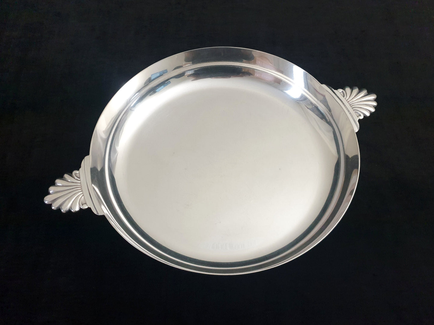 Silver Plated Round Casserole Dish or Serving Bowl with Scallop Shell Design Handles