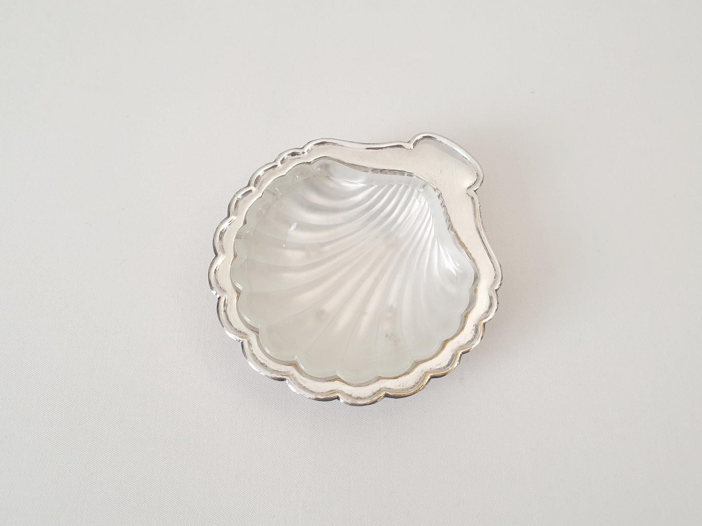 Vintage Silver Plated Footed Scallop Shell Butter Dish with Glass Insert