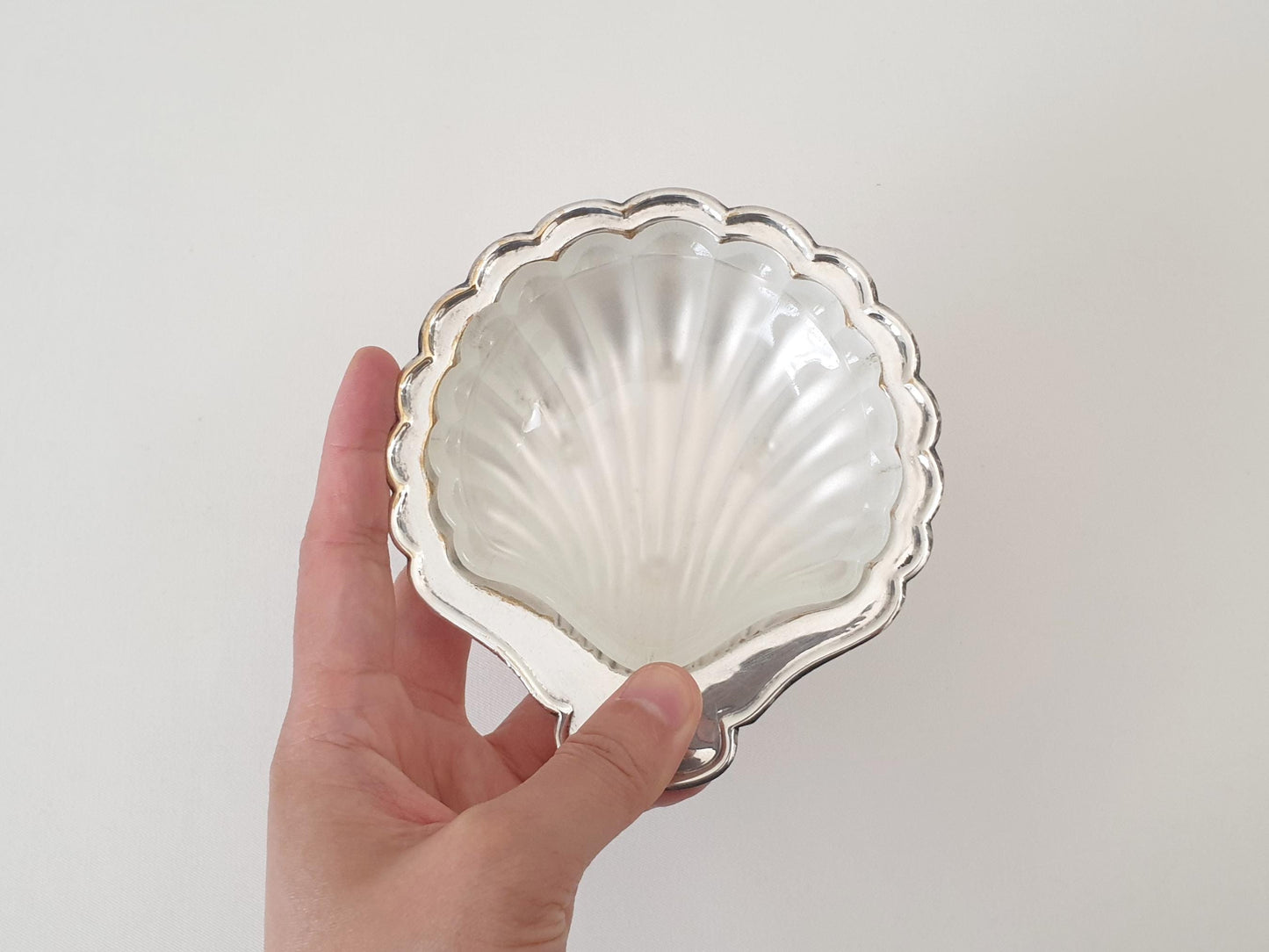 Vintage Silver Plated Footed Scallop Shell Butter Dish with Glass Insert