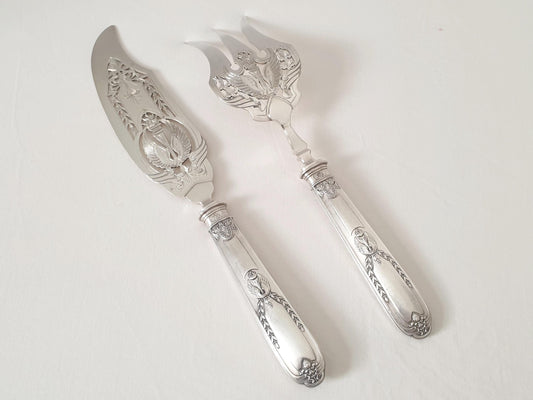 French antique 2-Piece Fish Serving Set in 950 Silver and Silver Plated Metal in Louis XVI Style by Ravinet Louis & Denfert Charles