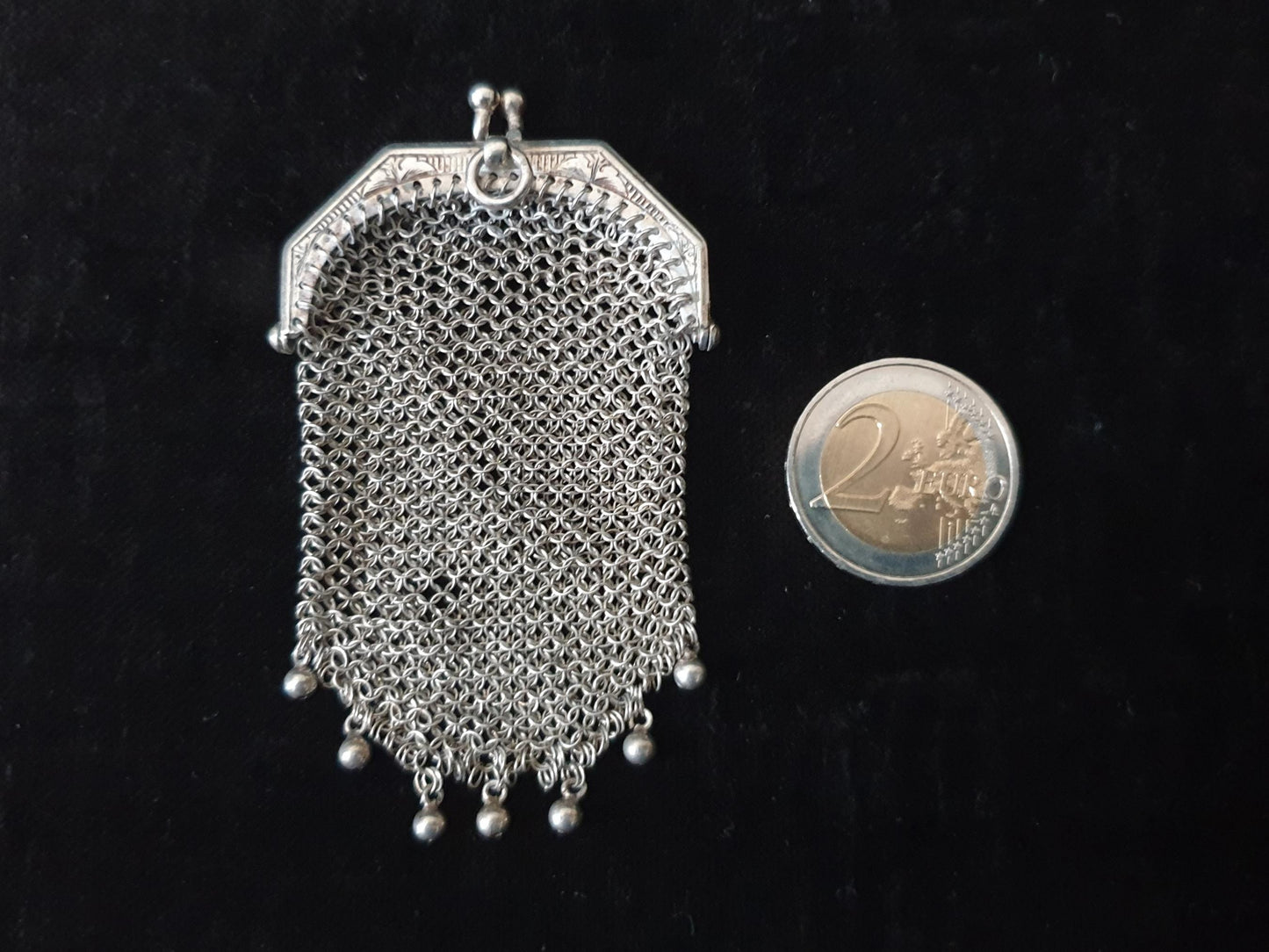 Vintage Silver Coin Purse with Pentagon Shaped Clutch Frame – French Silver Mesh Coin Purse