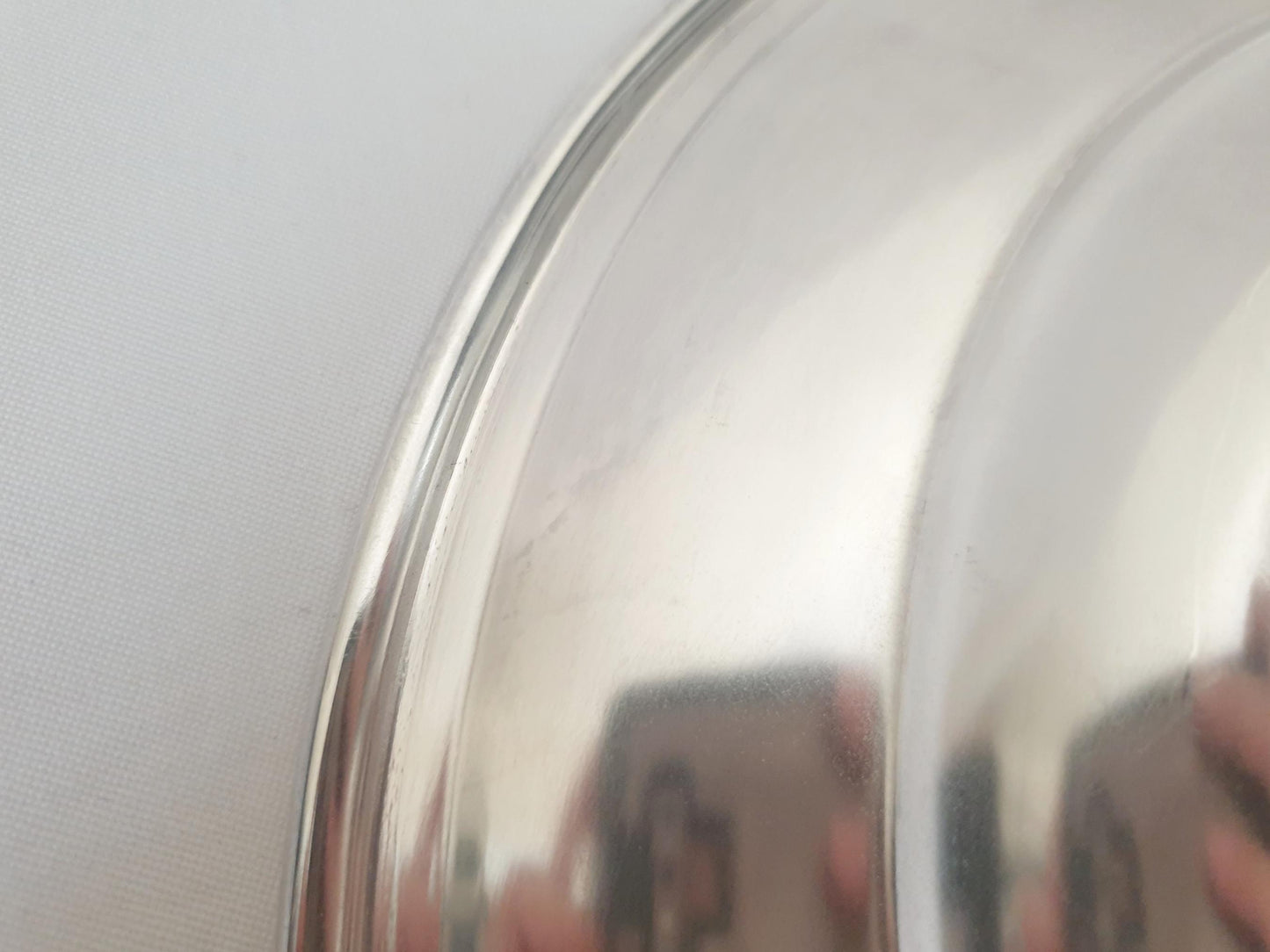 Christofle Excellent Condition Silver Plated 32.7 cm Round Platter or Serving Tray with a Minimalist Design