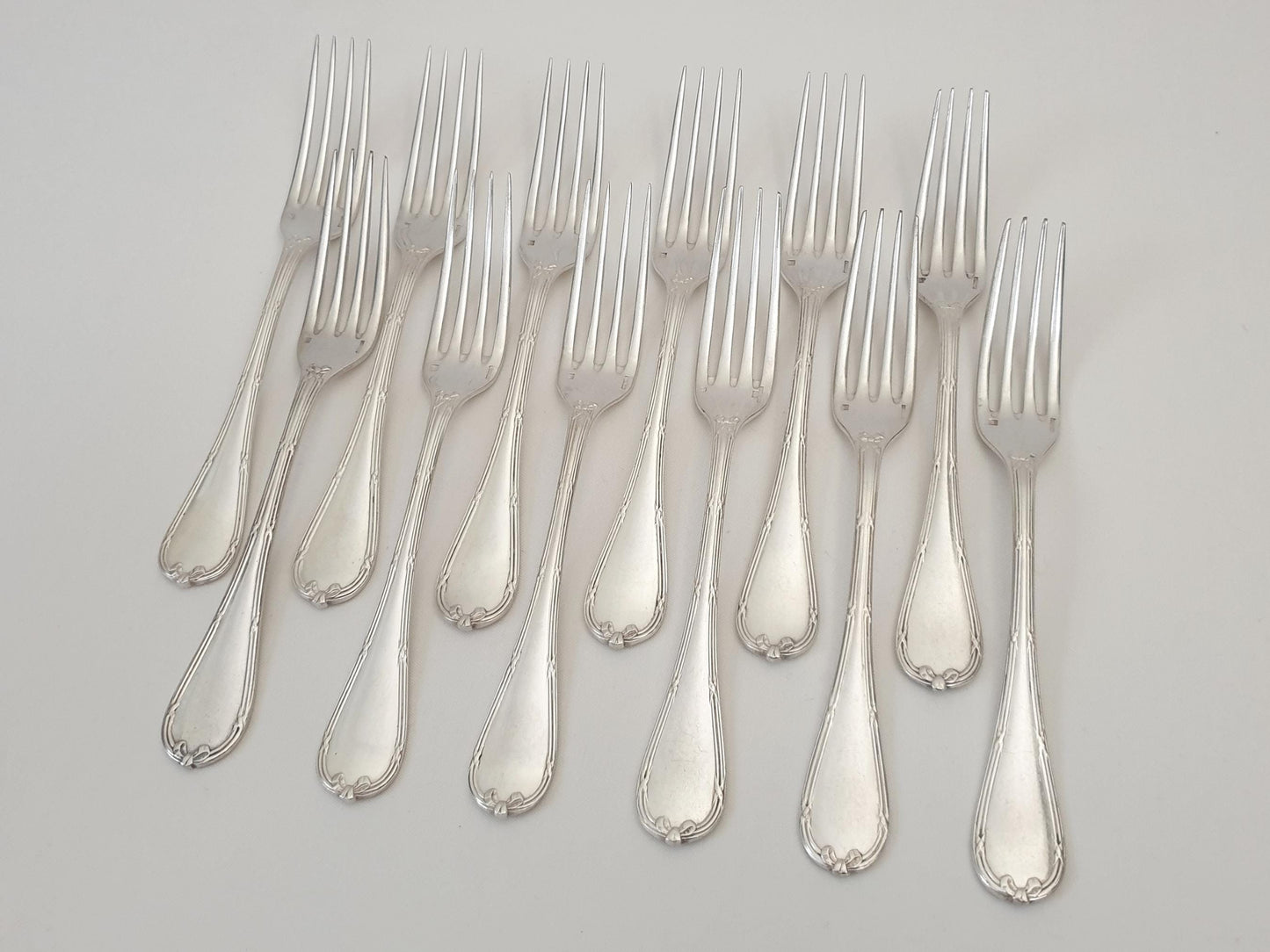 Christofle 12 Silver Plated Table Forks 'Ribbons' Model - 12 French Christofle Dinner Forks