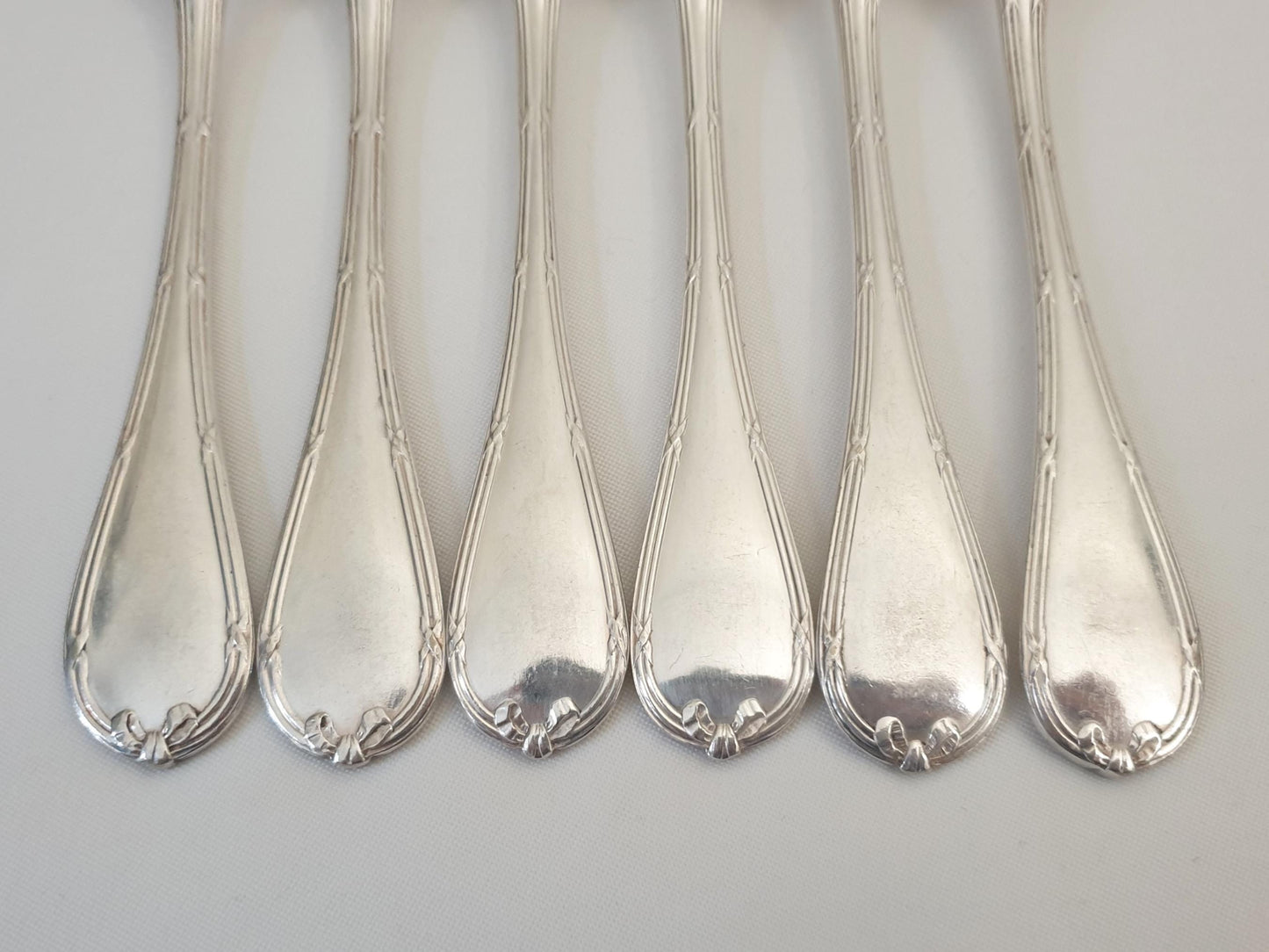 Christofle 12 Silver Plated Table Forks 'Ribbons' Model - 12 French Christofle Dinner Forks