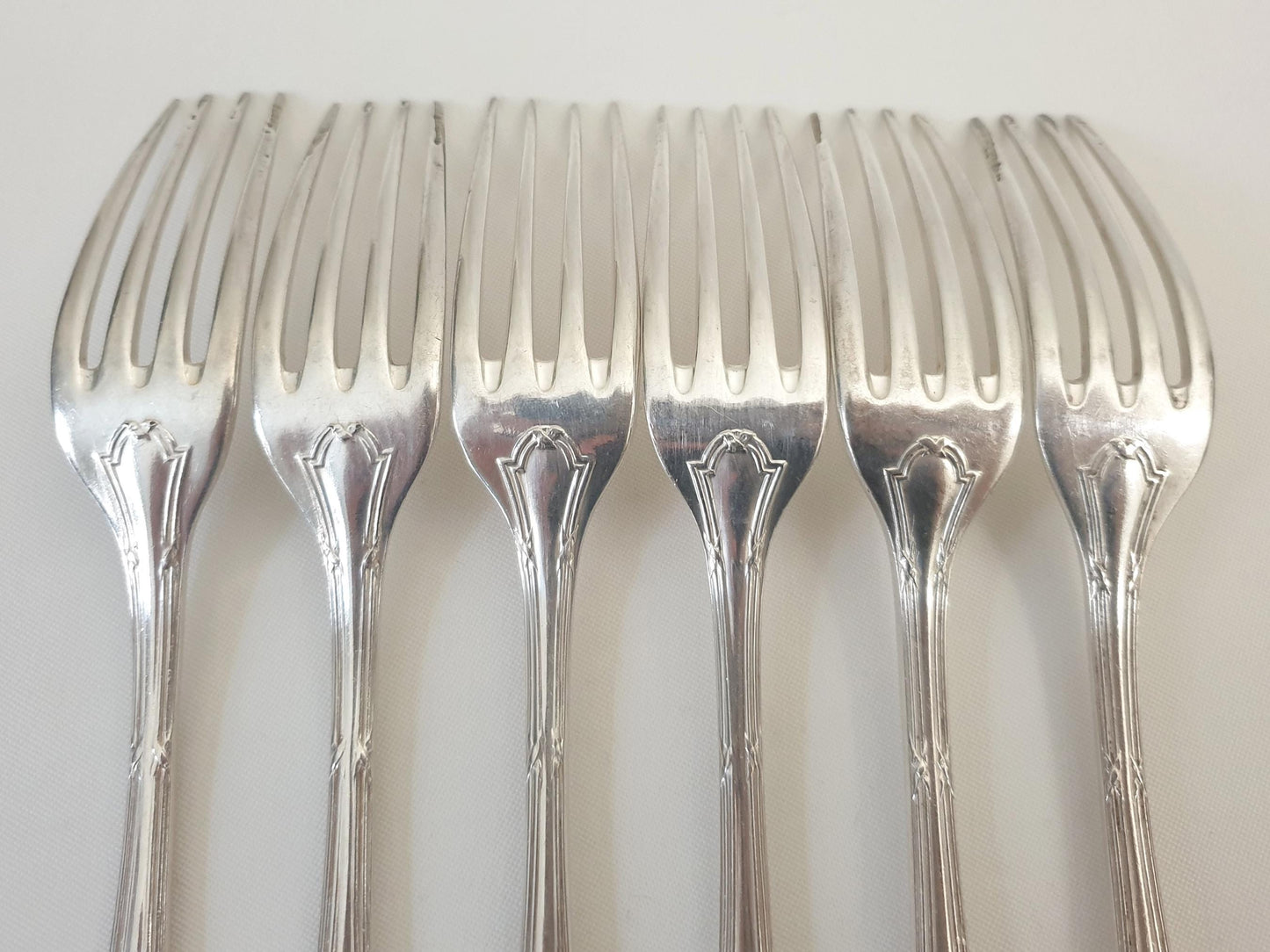 Christofle 12 Silver Plated Table Forks 'Ribbons' Model - 12 French Christofle Dinner Forks