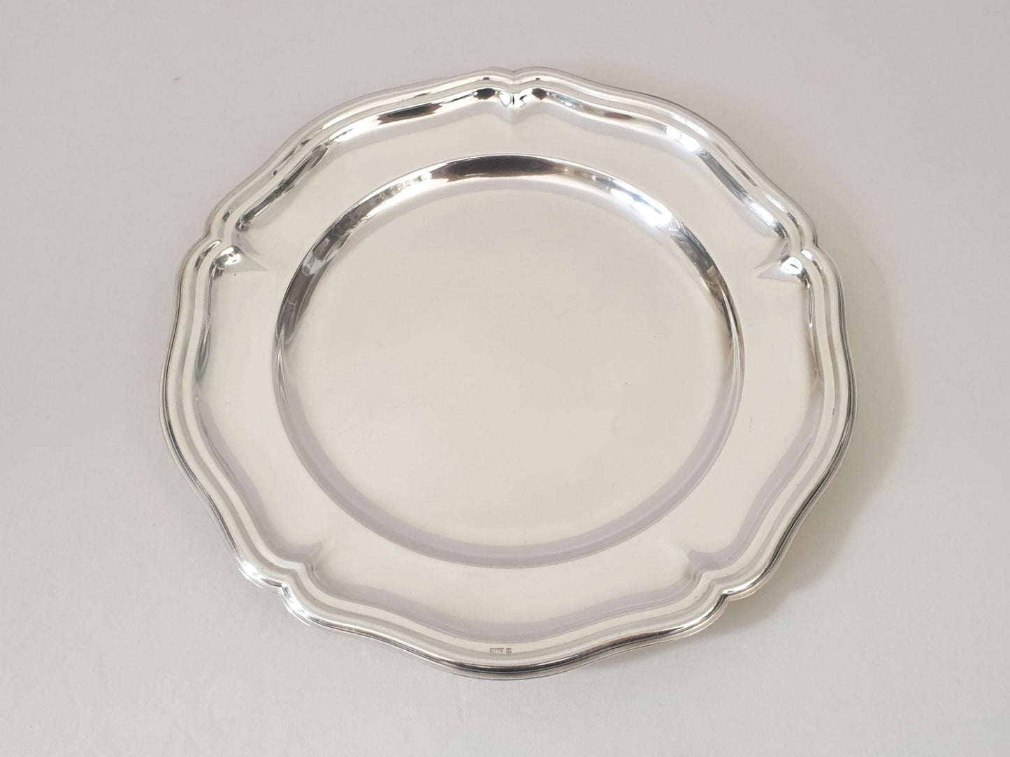 French Silver Plated Round Platter or Serving Tray by Udner, Lyon