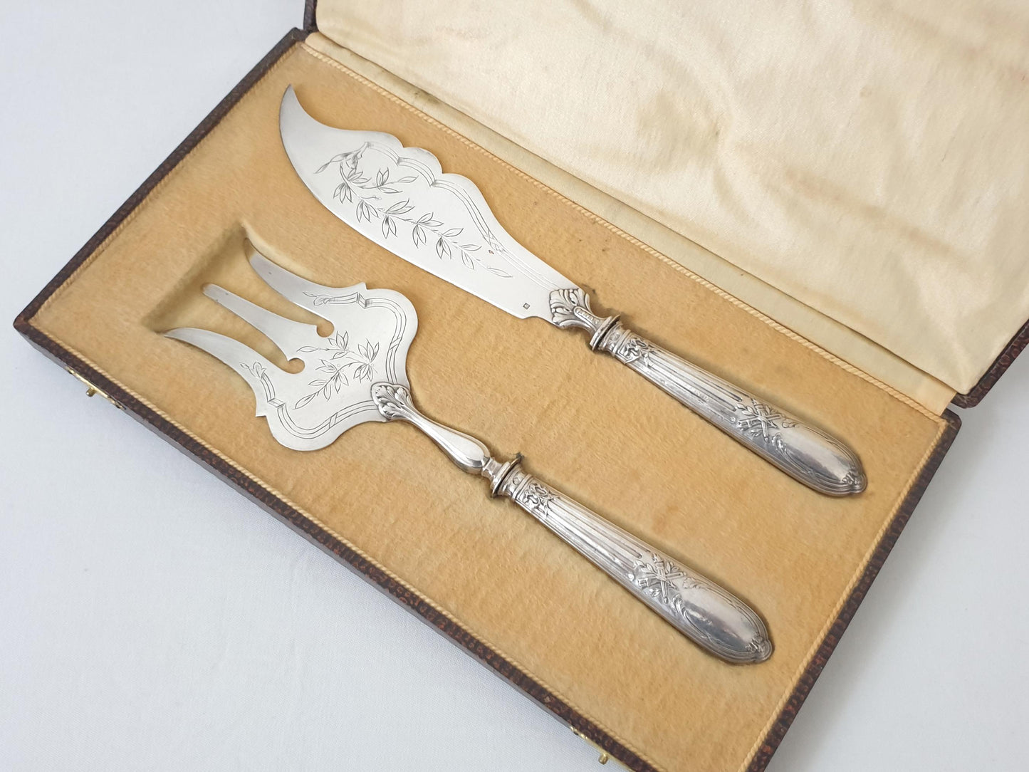 French Antique 2 Piece Fish Serving Set in 950 Silver & Silver Plated Metal – Louis XVI Style Fork and Knife