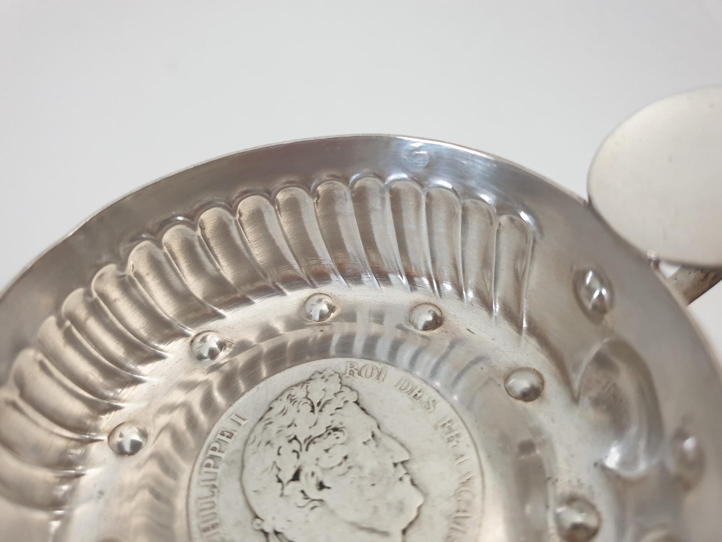 Antique French 800 Silver Wine Taster (Tastevin) with Rare 5 Francs LOUIS PHILIPPE Ier 1834 Silver Coin