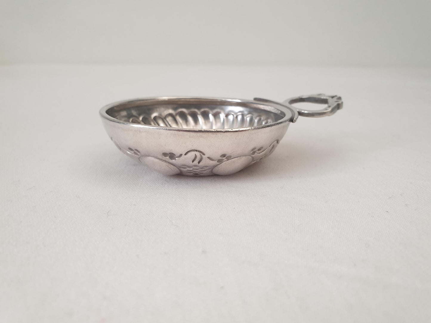 French Antique 950 Silver Bourgogne Wine Taster (Tastevin) by Marc Parrod, Dijon