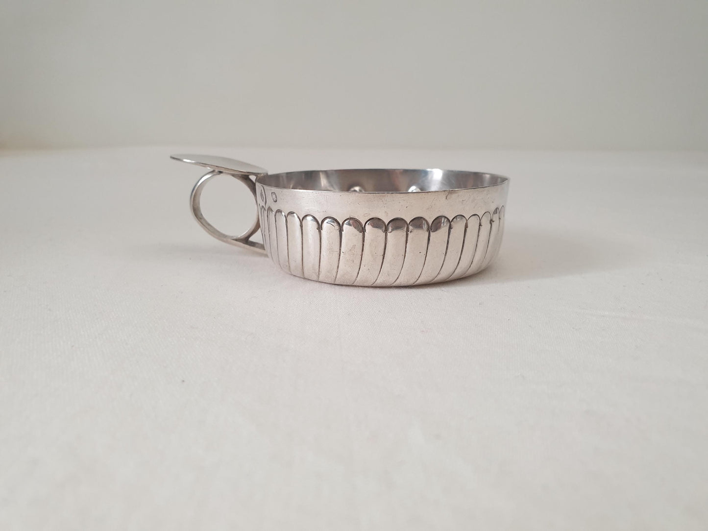 Antique French 800 Silver Wine Taster (Tastevin) with Rare 5 Francs LOUIS PHILIPPE Ier 1834 Silver Coin