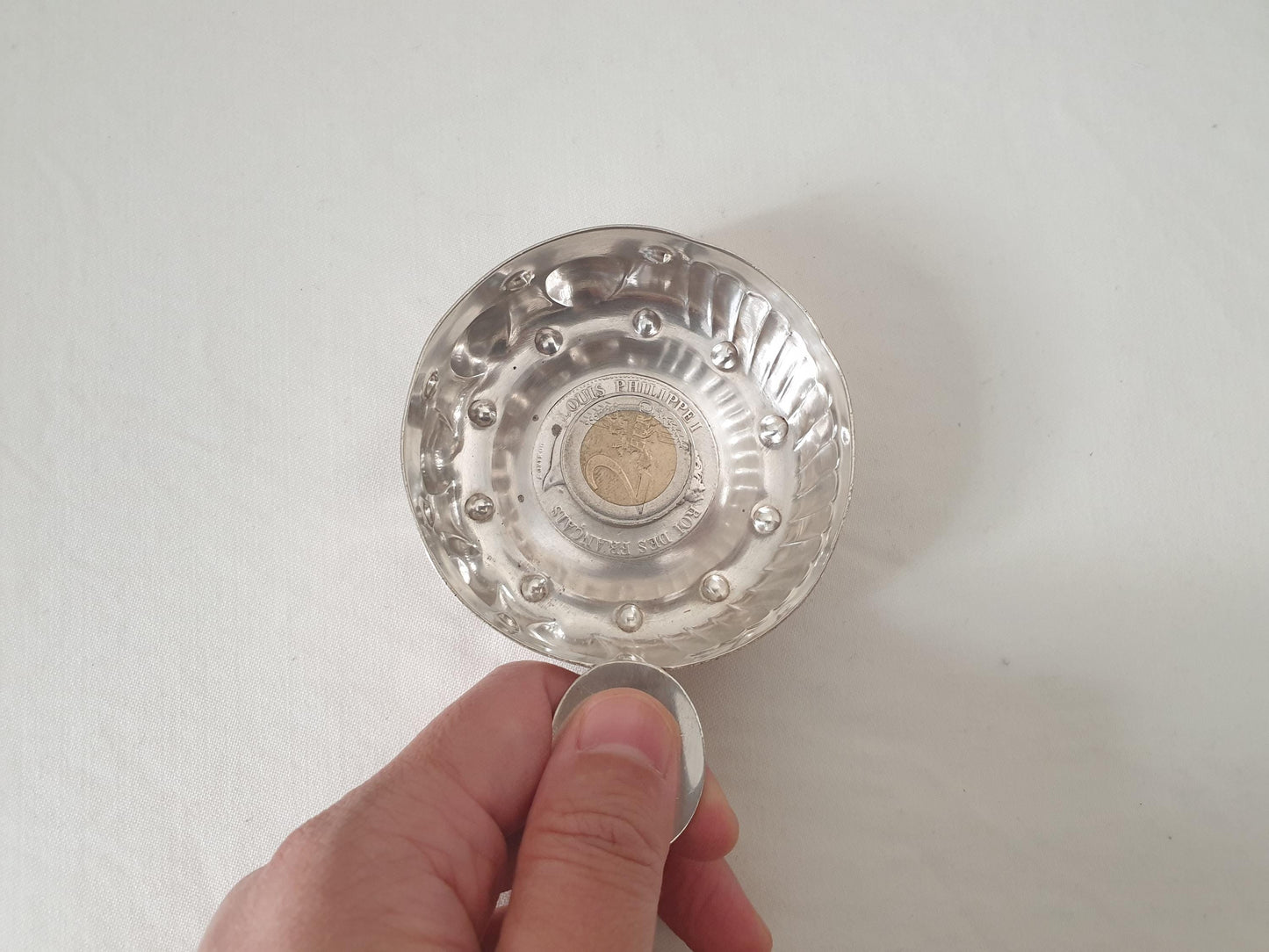 Antique French 800 Silver Wine Taster (Tastevin) with Rare 5 Francs LOUIS PHILIPPE Ier 1834 Silver Coin