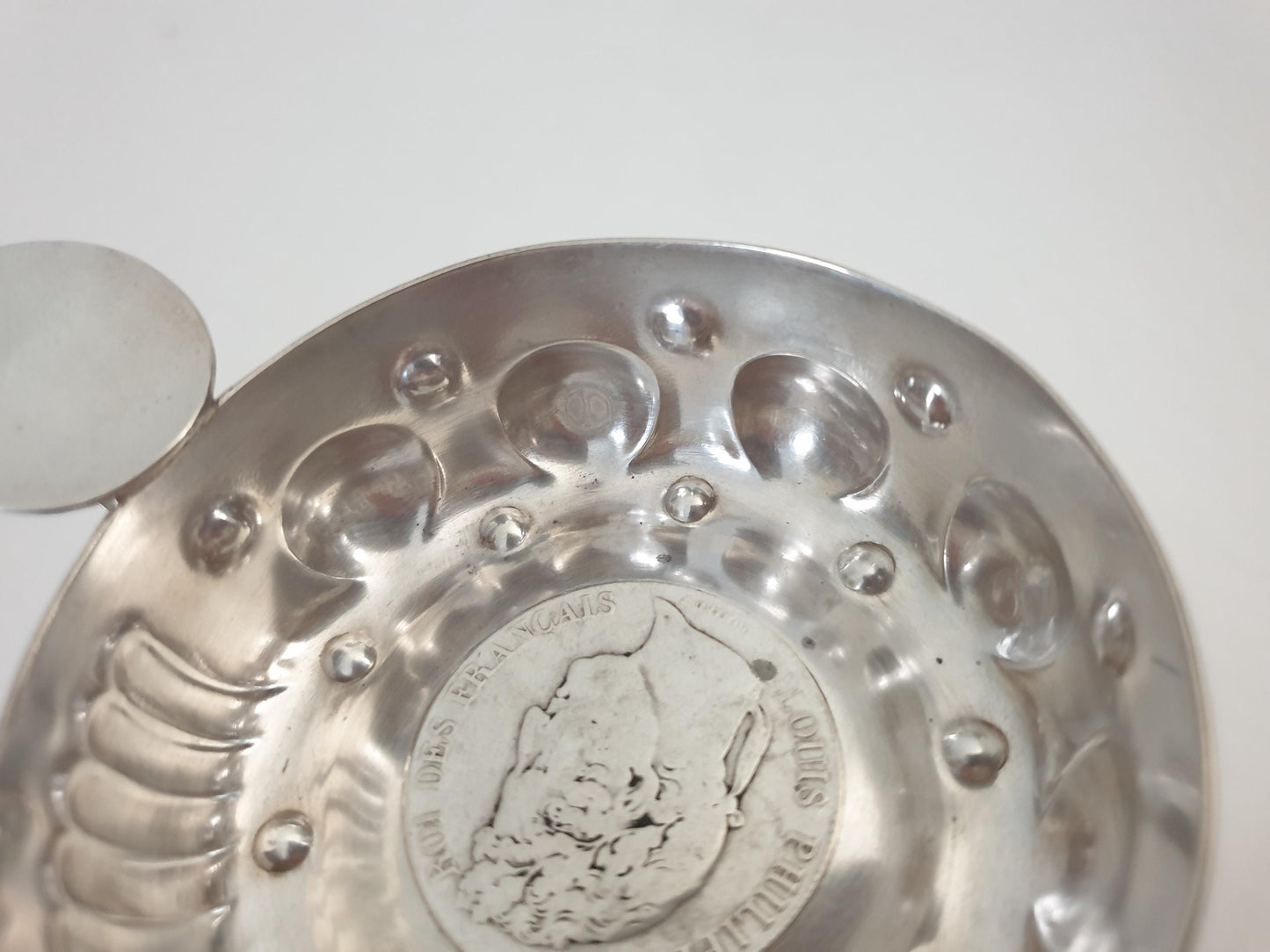 Antique French 800 Silver Wine Taster (Tastevin) with Rare 5 Francs LOUIS PHILIPPE Ier 1834 Silver Coin