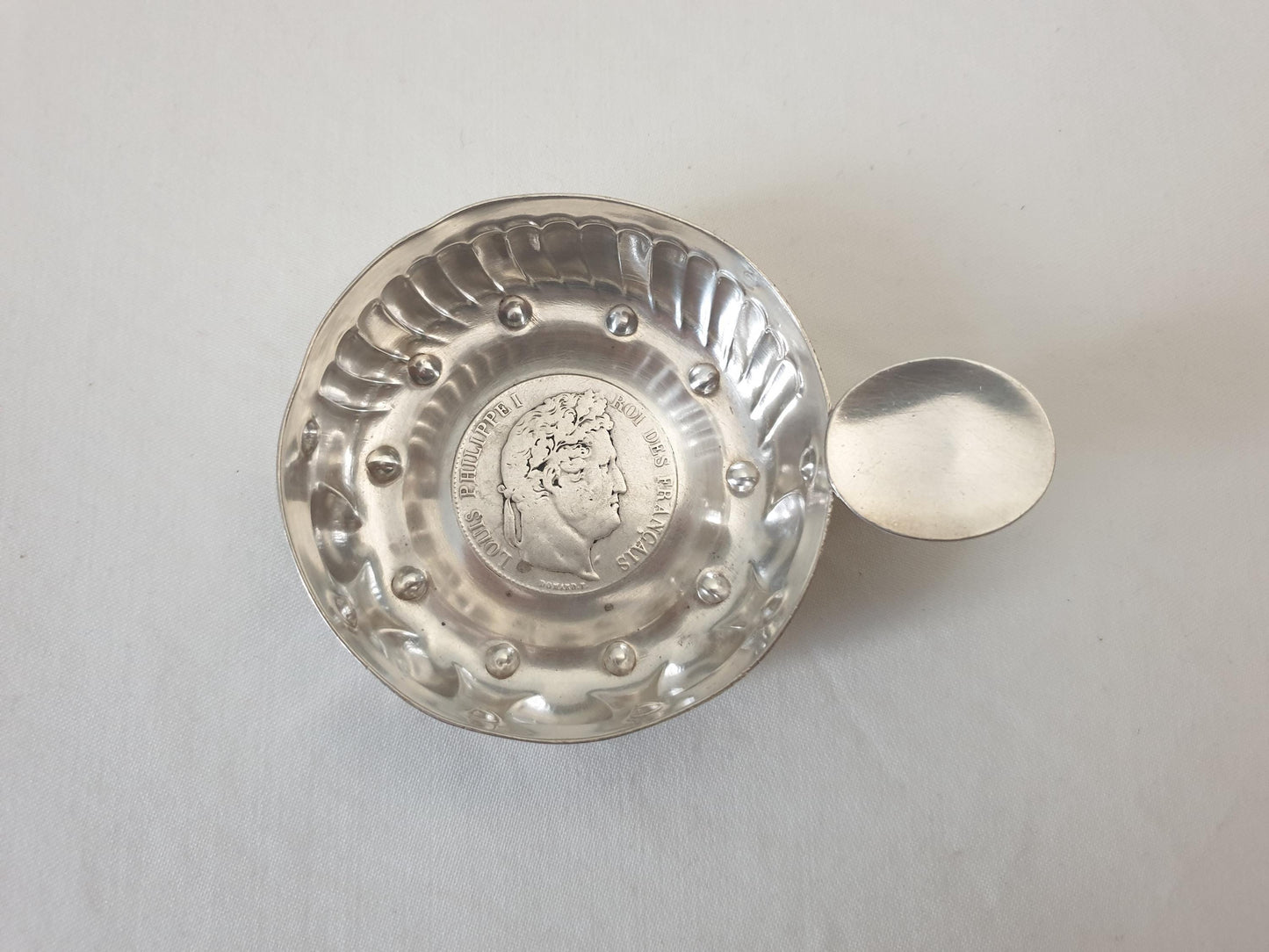 Antique French 800 Silver Wine Taster (Tastevin) with Rare 5 Francs LOUIS PHILIPPE Ier 1834 Silver Coin